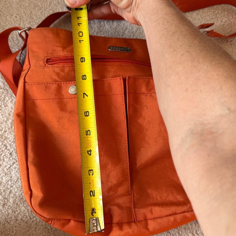 Baggallini Vibrant Orange Everyday Crossbody Bag - Picture 15 of 16